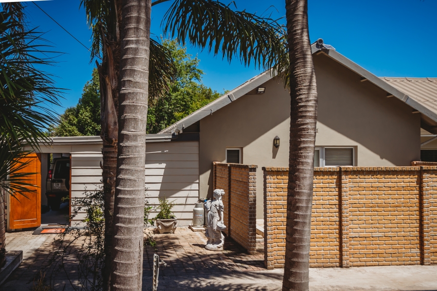 5 Bedroom Property for Sale in Heather Park Western Cape